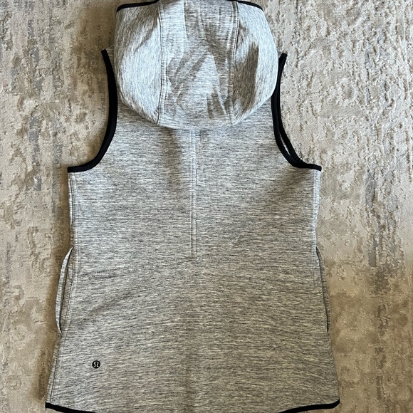 Lululemon Insculpt Vest - Picture 10 of 12